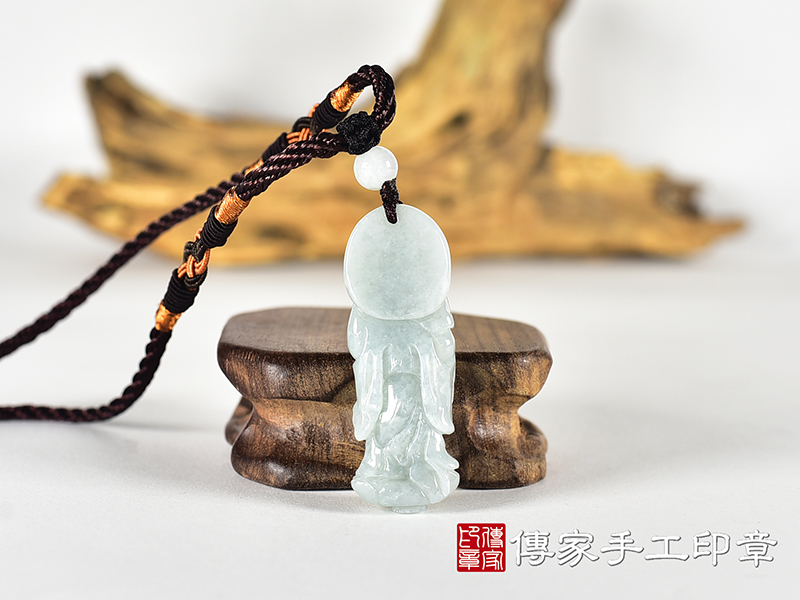 翡翠觀音項鍊玉珮(觀世音菩薩:觀音牌A貨翡翠觀音玉珮、緬甸玉觀世音菩薩玉墜)。觀音,GY2211。客製化訂做各種翡翠觀音吊墜玉珮項鍊。★附A貨翡翠雙證書 3.jpg