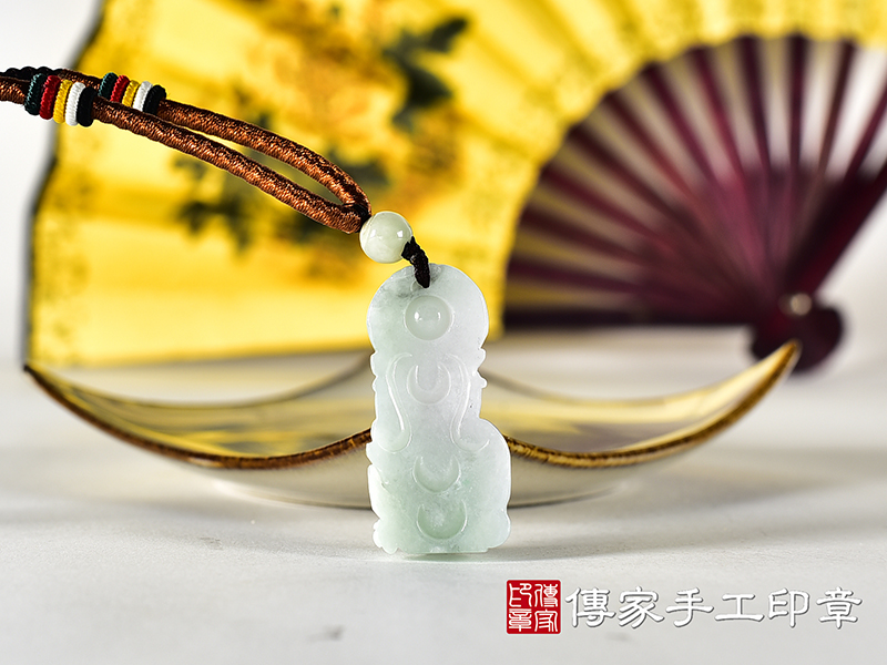 翡翠觀音項鍊玉珮(觀世音菩薩:觀音牌A貨翡翠觀音玉珮、緬甸玉觀世音菩薩玉墜)。觀音,GY2213。客製化訂做各種翡翠觀音吊墜玉珮項鍊。★附A貨翡翠雙證書 3.jpg