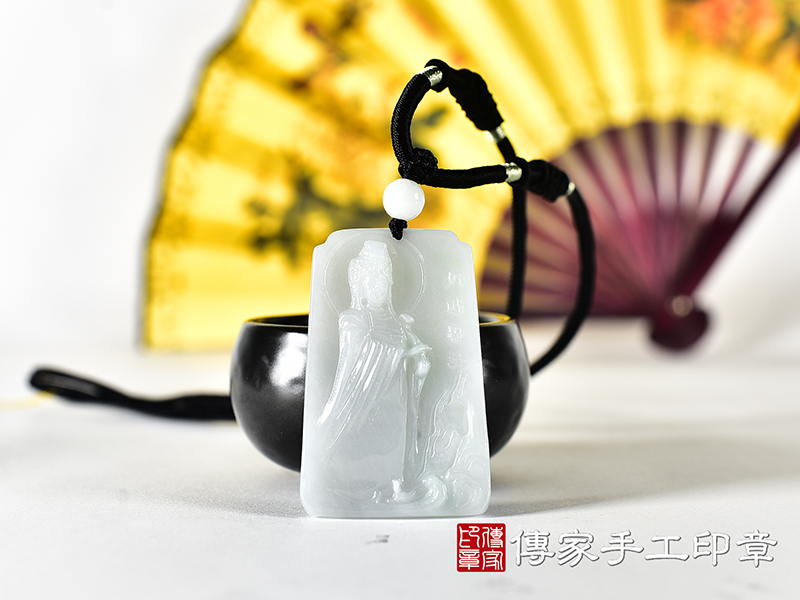 翡翠觀音項鍊玉珮(觀世音菩薩:觀音牌A貨翡翠觀音玉珮、緬甸玉觀世音菩薩玉墜)。觀音,GY2214。客製化訂做各種翡翠觀音吊墜玉珮項鍊。★附A貨翡翠雙證書 0.jpg