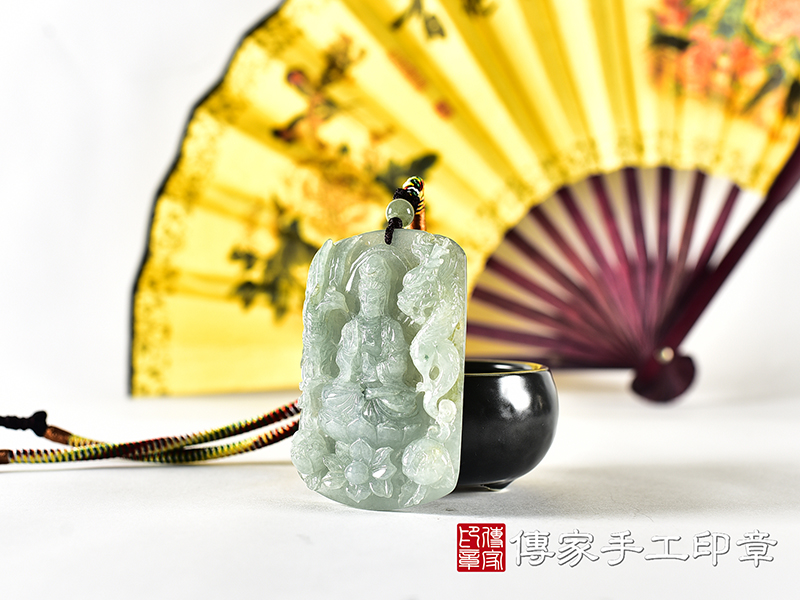 翡翠觀音項鍊玉珮(觀世音菩薩:觀音牌A貨翡翠觀音玉珮、緬甸玉觀世音菩薩玉墜)。觀音,GY2216。客製化訂做各種翡翠觀音吊墜玉珮項鍊。★附A貨翡翠雙證書 1.jpg