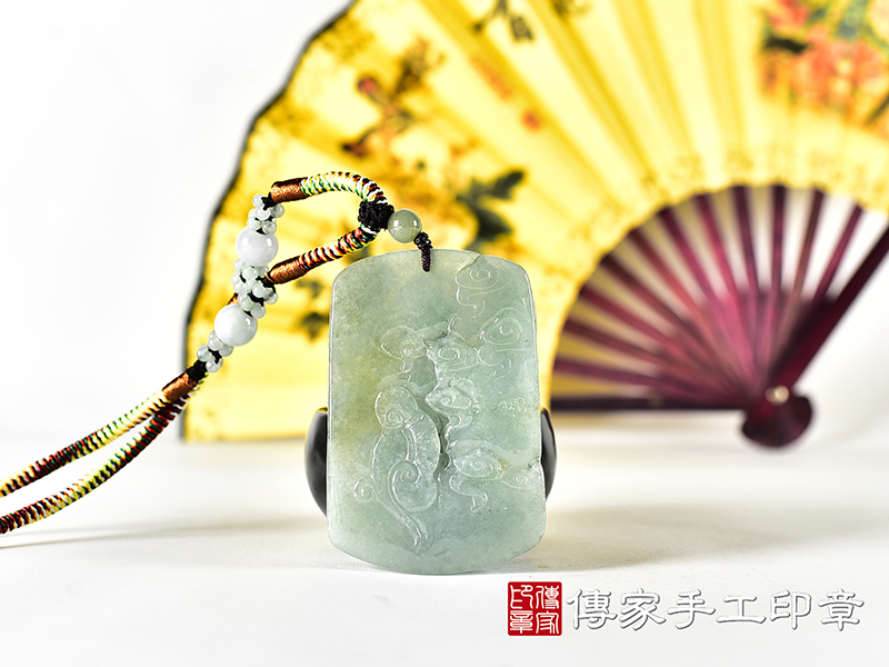 翡翠觀音項鍊玉珮(觀世音菩薩:觀音牌A貨翡翠觀音玉珮、緬甸玉觀世音菩薩玉墜)。觀音,GY2216。客製化訂做各種翡翠觀音吊墜玉珮項鍊。★附A貨翡翠雙證書 3.jpg