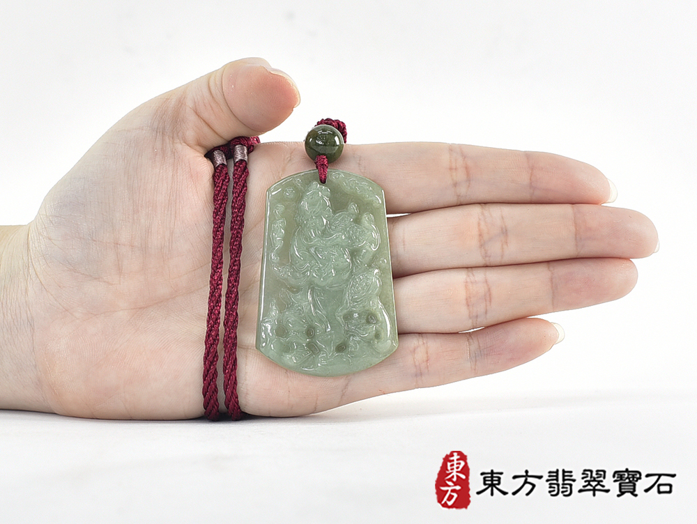 翡翠關公項鍊玉珮(關聖帝君:關公牌A貨翡翠關公玉珮、緬甸玉關公玉墜)。關公,KG786。客製化訂做各種翡翠關公吊墜玉珮項鍊。★附A貨翡翠雙證書 5.jpg