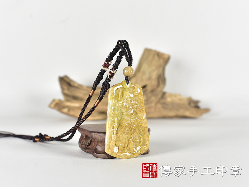 翡翠關公項鍊玉珮(關聖帝君:關公牌A貨翡翠關公玉珮、緬甸玉關公玉墜)。關公,KG790。客製化訂做各種翡翠關公吊墜玉珮項鍊。★附A貨翡翠雙證書 2.jpg