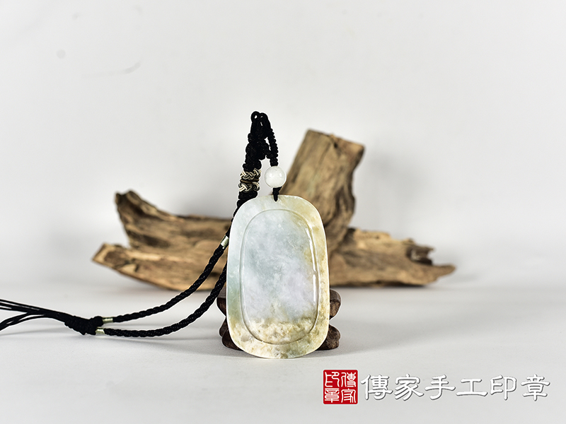 翡翠關公項鍊玉珮(關聖帝君:關公牌A貨翡翠關公玉珮、緬甸玉關公玉墜)。關公,KG793。客製化訂做各種翡翠關公吊墜玉珮項鍊。★附A貨翡翠雙證書 3.jpg