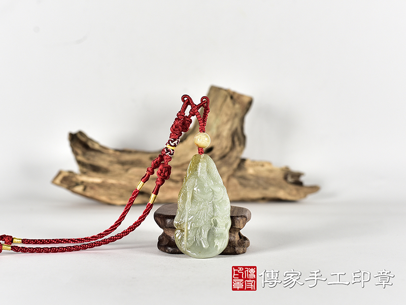 翡翠關公項鍊玉珮(關聖帝君:關公牌A貨翡翠關公玉珮、緬甸玉關公玉墜)。關公,KG795。客製化訂做各種翡翠關公吊墜玉珮項鍊。★附A貨翡翠雙證書 0.jpg