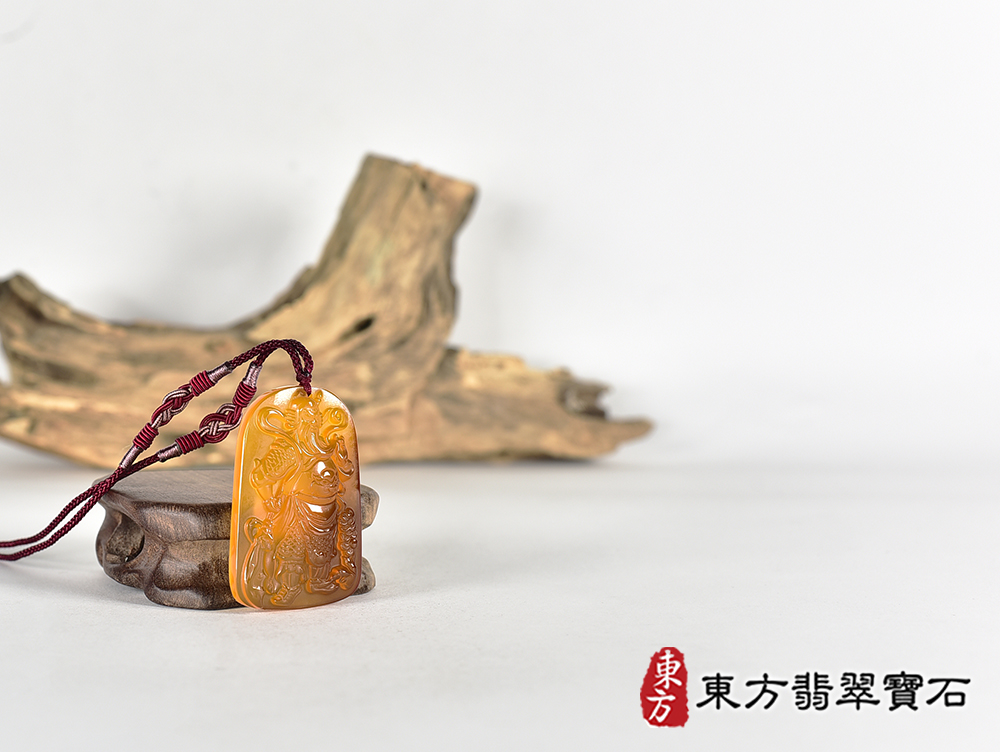 瑪瑙關公項鍊玉珮(關聖帝君:關公牌瑪瑙關公玉珮、玉髓關公玉墜)。紅瑪瑙玉髓關公,KG810。客製化訂做各種瑪瑙玉髓關公吊墜玉珮項鍊。★附東方翡翠寶石保證卡 4.jpg