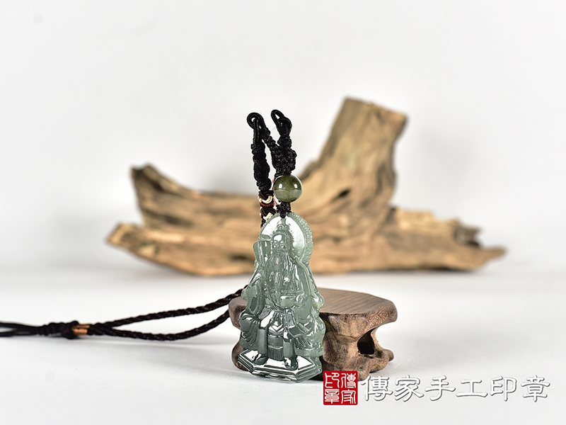 三清祖師玉清天尊、元始天尊項鍊玉珮(元始天尊、玉青天尊A貨翡翠玉珮、緬甸玉玉青天尊玉墜)。細豆種元始天尊,KN293。客製化訂做各種翡翠玉青天尊吊墜玉珮項鍊。★附A貨翡翠雙證書 2.jpg