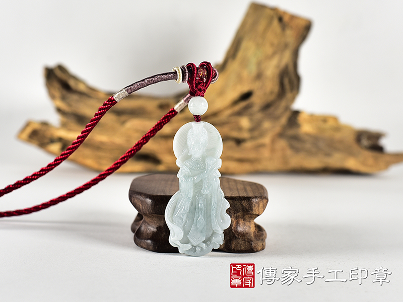翡翠媽祖項鍊玉珮(天上聖母:媽祖牌A貨翡翠媽祖玉珮、緬甸玉媽祖玉墜)。綠色糯種媽祖,MD361。客製化訂做各種翡翠媽祖吊墜玉珮項鍊。★附A貨翡翠雙證書 0.jpg