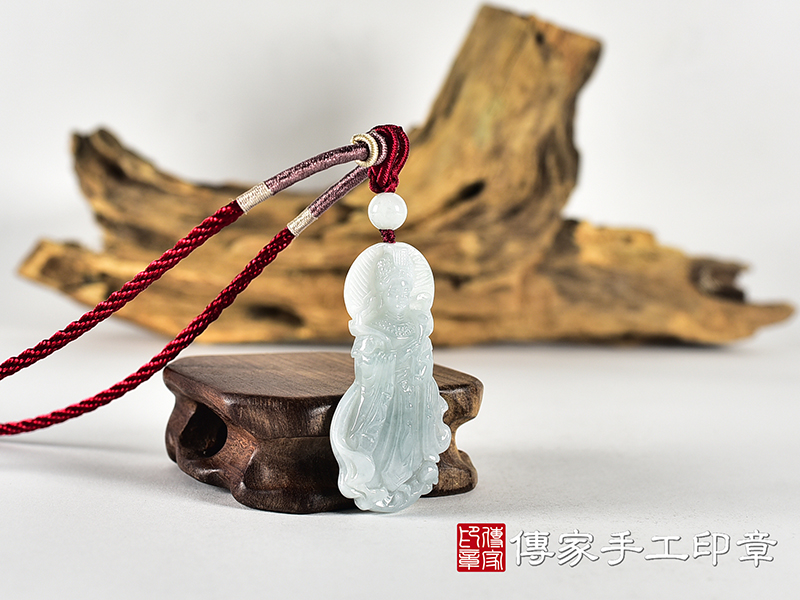 翡翠媽祖項鍊玉珮(天上聖母:媽祖牌A貨翡翠媽祖玉珮、緬甸玉媽祖玉墜)。綠色糯種媽祖,MD361。客製化訂做各種翡翠媽祖吊墜玉珮項鍊。★附A貨翡翠雙證書 2.jpg