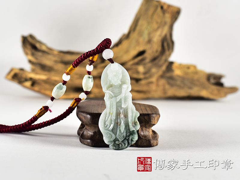 翡翠媽祖項鍊玉珮(天上聖母:媽祖牌A貨翡翠媽祖玉珮、緬甸玉媽祖玉墜)。綠色糯種媽祖,MD362。客製化訂做各種翡翠媽祖吊墜玉珮項鍊。★附A貨翡翠雙證書 0.jpg