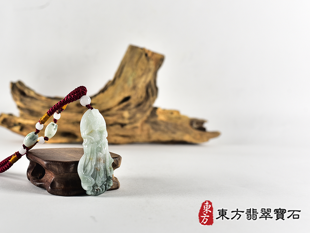 翡翠媽祖項鍊玉珮(天上聖母:媽祖牌A貨翡翠媽祖玉珮、緬甸玉媽祖玉墜)。綠色糯種媽祖,MD362。客製化訂做各種翡翠媽祖吊墜玉珮項鍊。★附A貨翡翠雙證書 4.jpg