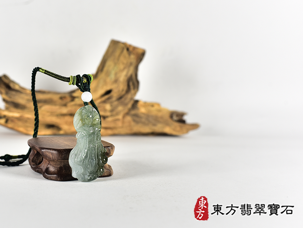 翡翠媽祖項鍊玉珮(天上聖母:媽祖牌A貨翡翠媽祖玉珮、緬甸玉媽祖玉墜)。綠色糯種媽祖,MD367。客製化訂做各種翡翠媽祖吊墜玉珮項鍊。★附A貨翡翠雙證書 4.jpg