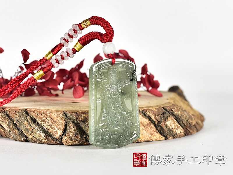 翡翠媽祖項鍊玉珮(天上聖母:媽祖牌A貨翡翠媽祖玉珮、緬甸玉媽祖玉墜)。綠色糯種媽祖,MD370。客製化訂做各種翡翠媽祖吊墜玉珮項鍊。★附A貨翡翠雙證書 1.jpg