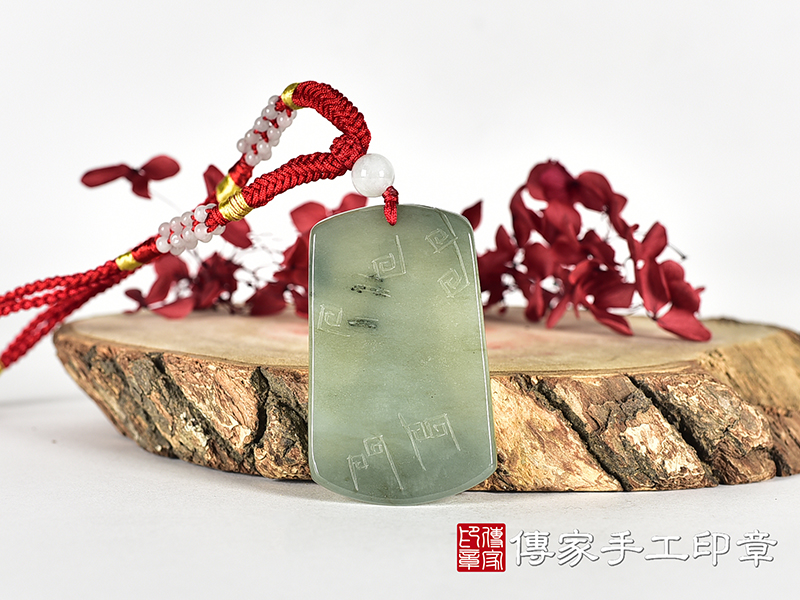 翡翠媽祖項鍊玉珮(天上聖母:媽祖牌A貨翡翠媽祖玉珮、緬甸玉媽祖玉墜)。綠色糯種媽祖,MD370。客製化訂做各種翡翠媽祖吊墜玉珮項鍊。★附A貨翡翠雙證書 3.jpg