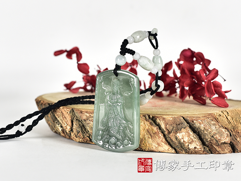 翡翠媽祖項鍊玉珮(天上聖母:媽祖牌A貨翡翠媽祖玉珮、緬甸玉媽祖玉墜)。綠色糯種媽祖,MD371。客製化訂做各種翡翠媽祖吊墜玉珮項鍊。★附A貨翡翠雙證書 1.jpg