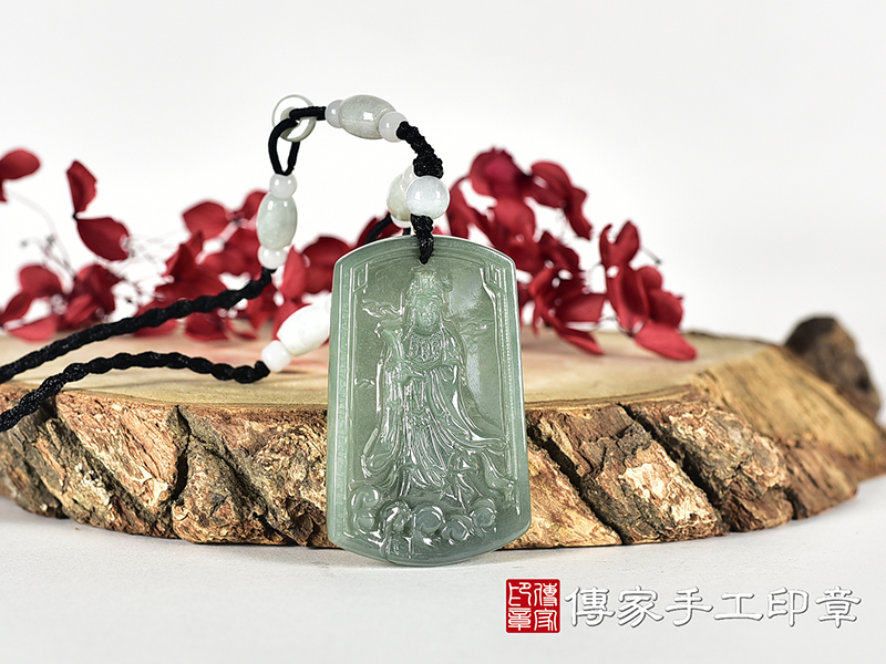 翡翠媽祖項鍊玉珮(天上聖母:媽祖牌A貨翡翠媽祖玉珮、緬甸玉媽祖玉墜)。綠色糯種媽祖,MD371。客製化訂做各種翡翠媽祖吊墜玉珮項鍊。★附A貨翡翠雙證書 2.jpg