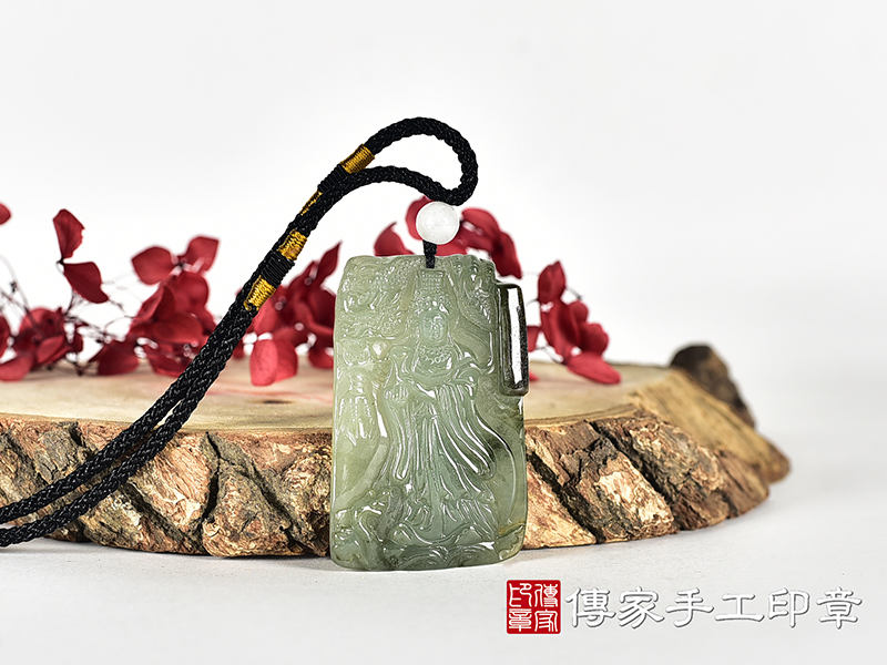 翡翠媽祖項鍊玉珮(天上聖母:媽祖牌A貨翡翠媽祖玉珮、緬甸玉媽祖玉墜)。綠色糯種媽祖,MD372。客製化訂做各種翡翠媽祖吊墜玉珮項鍊。★附A貨翡翠雙證書 2.jpg