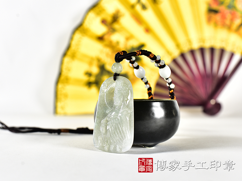 翡翠媽祖項鍊玉珮(天上聖母:媽祖牌A貨翡翠媽祖玉珮、緬甸玉媽祖玉墜)。綠色糯種媽祖,MD374。客製化訂做各種翡翠媽祖吊墜玉珮項鍊。★附A貨翡翠雙證書 1.jpg