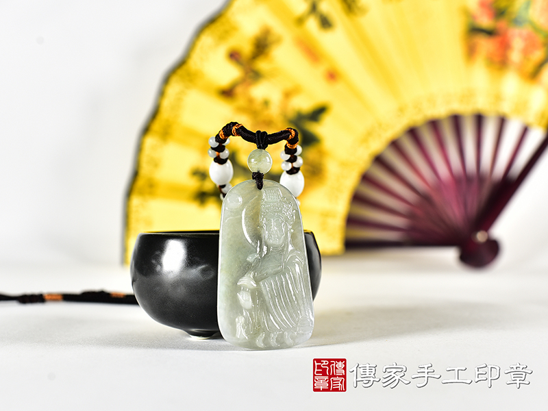 翡翠媽祖項鍊玉珮(天上聖母:媽祖牌A貨翡翠媽祖玉珮、緬甸玉媽祖玉墜)。綠色糯種媽祖,MD374。客製化訂做各種翡翠媽祖吊墜玉珮項鍊。★附A貨翡翠雙證書 2.jpg