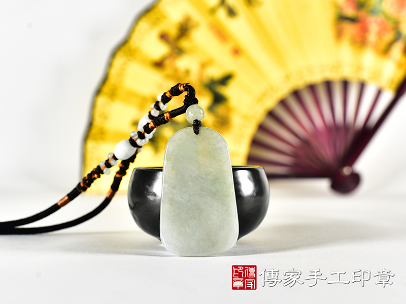 翡翠媽祖項鍊玉珮(天上聖母:媽祖牌A貨翡翠媽祖玉珮、緬甸玉媽祖玉墜)。綠色糯種媽祖,MD374。客製化訂做各種翡翠媽祖吊墜玉珮項鍊。★附A貨翡翠雙證書 3.jpg