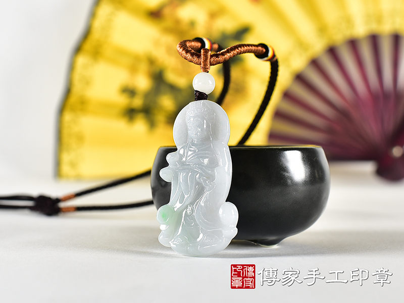 翡翠媽祖項鍊玉珮(天上聖母:媽祖牌A貨翡翠媽祖玉珮、緬甸玉媽祖玉墜)。綠色糯種媽祖,MD378。客製化訂做各種翡翠媽祖吊墜玉珮項鍊。★附A貨翡翠雙證書 1.jpg