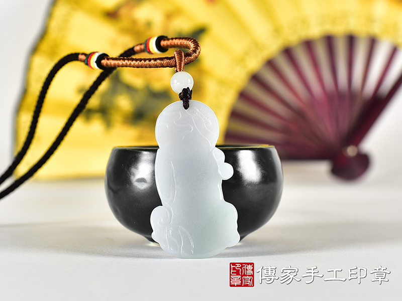 翡翠媽祖項鍊玉珮(天上聖母:媽祖牌A貨翡翠媽祖玉珮、緬甸玉媽祖玉墜)。綠色糯種媽祖,MD378。客製化訂做各種翡翠媽祖吊墜玉珮項鍊。★附A貨翡翠雙證書 3.jpg