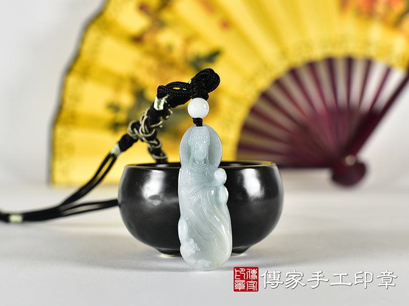 翡翠媽祖項鍊玉珮(天上聖母:媽祖牌A貨翡翠媽祖玉珮、緬甸玉媽祖玉墜)。綠色糯種媽祖,MD380。客製化訂做各種翡翠媽祖吊墜玉珮項鍊。★附A貨翡翠雙證書 0.jpg