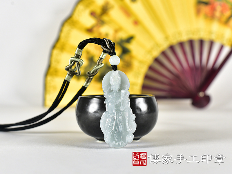 翡翠媽祖項鍊玉珮(天上聖母:媽祖牌A貨翡翠媽祖玉珮、緬甸玉媽祖玉墜)。綠色糯種媽祖,MD385。客製化訂做各種翡翠媽祖吊墜玉珮項鍊。★附A貨翡翠雙證書 0.jpg