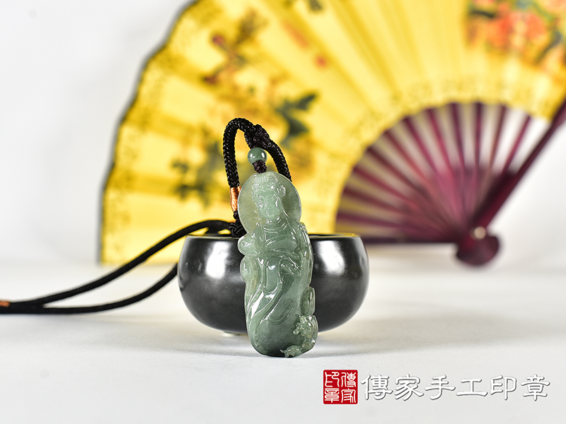 翡翠媽祖項鍊玉珮(天上聖母:媽祖牌A貨翡翠媽祖玉珮、緬甸玉媽祖玉墜)。綠色糯種媽祖,MD395。客製化訂做各種翡翠媽祖吊墜玉珮項鍊。★附A貨翡翠雙證書 0.jpg