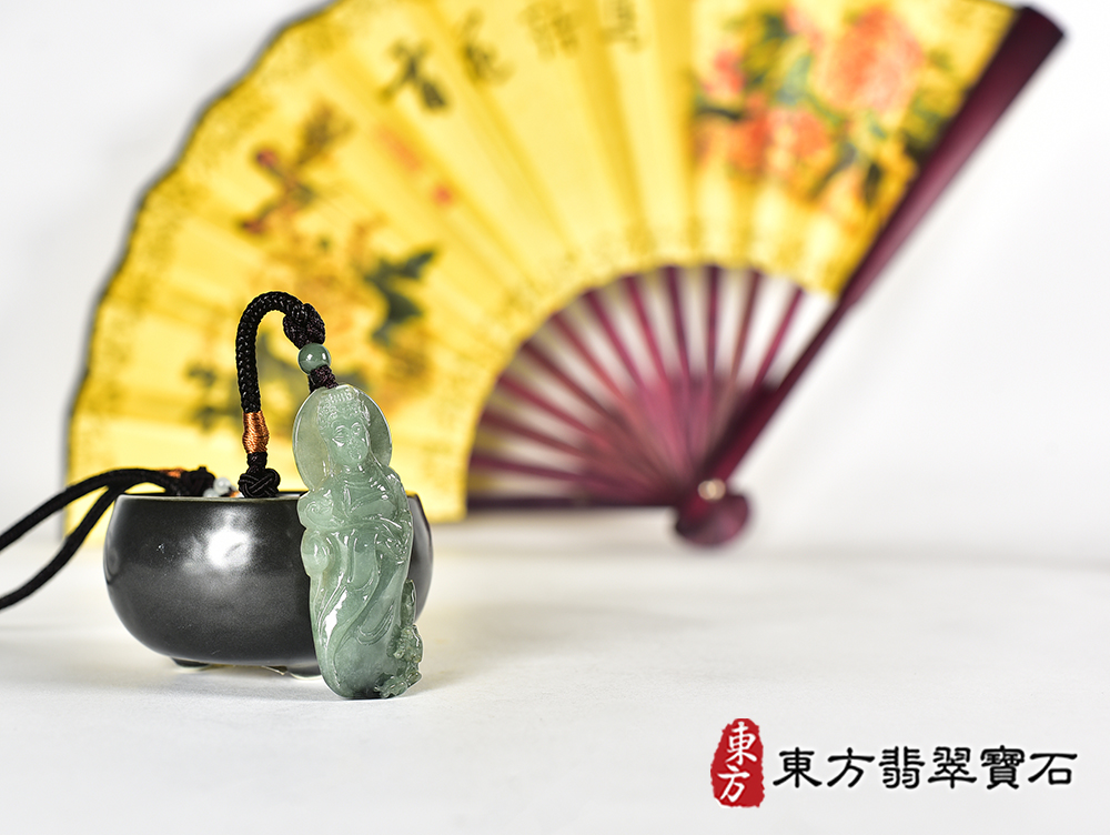 翡翠媽祖項鍊玉珮(天上聖母:媽祖牌A貨翡翠媽祖玉珮、緬甸玉媽祖玉墜)。綠色糯種媽祖,MD395。客製化訂做各種翡翠媽祖吊墜玉珮項鍊。★附A貨翡翠雙證書 4.jpg