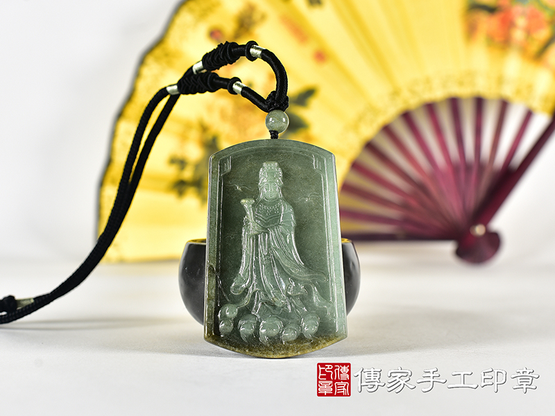 翡翠媽祖項鍊玉珮(天上聖母:媽祖牌A貨翡翠媽祖玉珮、緬甸玉媽祖玉墜)。綠色糯種媽祖,MD399。客製化訂做各種翡翠媽祖吊墜玉珮項鍊。★附A貨翡翠雙證書 0.jpg