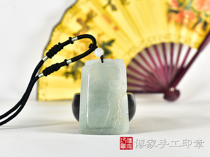 翡翠媽祖項鍊玉珮(天上聖母:媽祖牌A貨翡翠媽祖玉珮、緬甸玉媽祖玉墜)。綠色糯種媽祖,MD402。客製化訂做各種翡翠媽祖吊墜玉珮項鍊。★附A貨翡翠雙證書 3.jpg