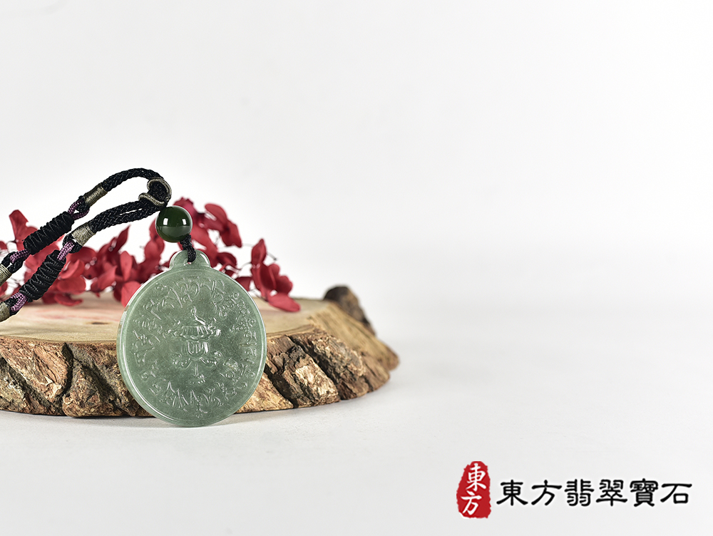 翡翠六字真言唵嘛呢叭咪吽項鍊玉珮(六字真言唵嘛呢叭咪吽、六字大明咒:六字真言唵嘛呢叭咪吽牌翡翠六字真言唵嘛呢叭咪吽玉珮、緬甸玉六字真言唵嘛呢叭咪吽玉墜)。SL031。 6.jpg