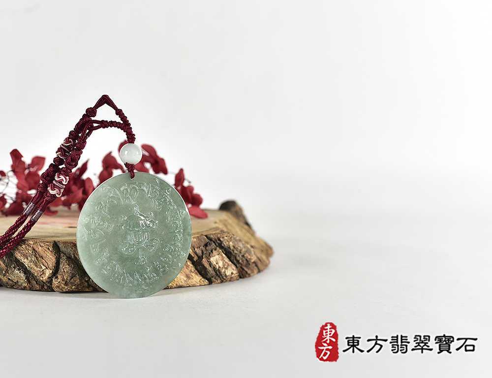 翡翠六字真言唵嘛呢叭咪吽項鍊玉珮(六字真言唵嘛呢叭咪吽、六字大明咒:六字真言唵嘛呢叭咪吽牌翡翠六字真言唵嘛呢叭咪吽玉珮、緬甸玉六字真言唵嘛呢叭咪吽玉墜)。SL032。 6.jpg