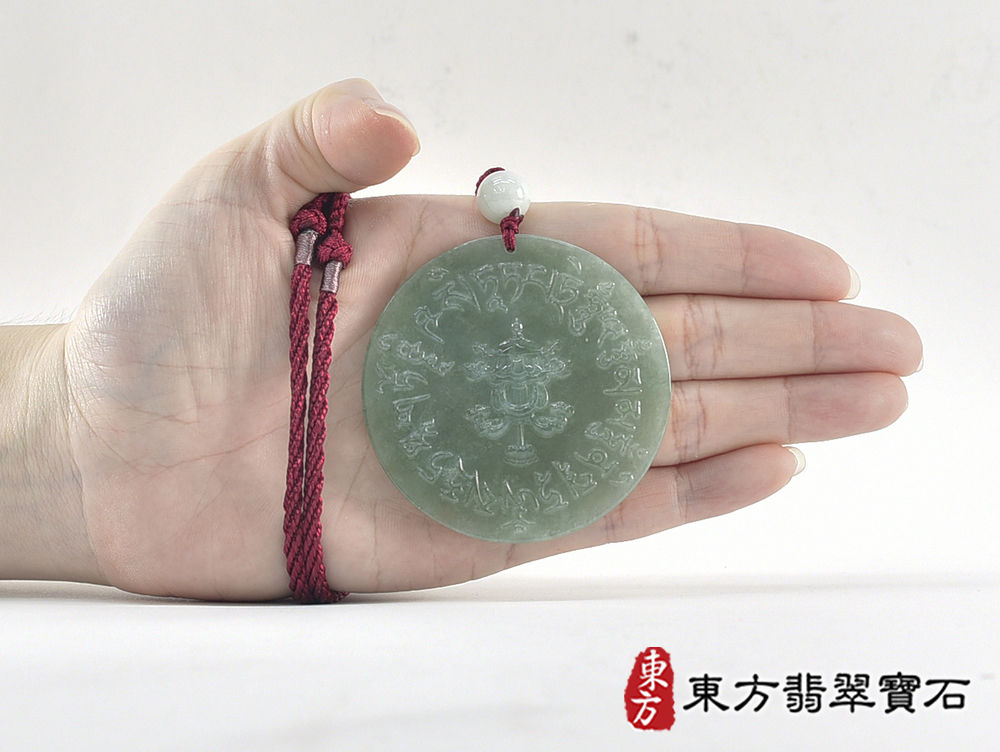 翡翠六字真言唵嘛呢叭咪吽項鍊玉珮(六字真言唵嘛呢叭咪吽、六字大明咒:六字真言唵嘛呢叭咪吽牌翡翠六字真言唵嘛呢叭咪吽玉珮、緬甸玉六字真言唵嘛呢叭咪吽玉墜)。SL032。 7.jpg