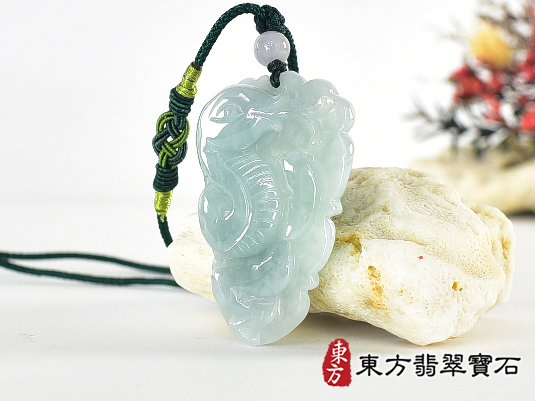 翡翠蛇項鍊玉珮(靈蛇舞動:蛇牌A貨翡翠蛇玉珮、緬甸玉蛇玉墜、蛇十二生肖項鍊)。糯種春帶彩蛇,SN057。客製化訂做各種翡翠蛇吊墜玉珮項鍊。★附A貨翡翠雙證書 1.jpg