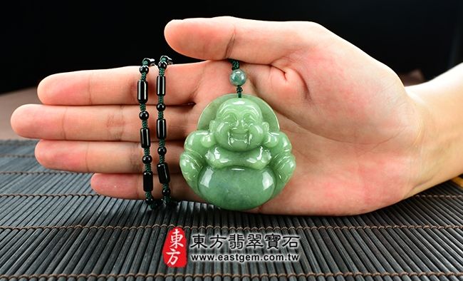 天然A貨緬甸翡翠油青彌勒佛玉珮項鍊|笑口常開・福氣滿滿・慈悲寬容・吉祥如意・平安順遂・心境自在|翡翠彌勒佛玉墜/彌勒佛牌/緬甸玉吊墜・油青翡翠色澤沉穩溫潤・質地細膩自然・典雅低調東方玉石之美・客製化訂做|附A貨翡翠雙證書|ML001 天然A貨緬甸翡翠油青彌勒佛玉珮項鍊|笑口常開・福氣滿滿・慈悲寬容・吉祥如意・平安順遂・心境自在|翡翠彌勒佛玉墜/彌勒佛牌/緬甸玉吊墜・油青翡翠色澤沉穩溫潤・質地細膩自然・典雅低調東方玉石之美・客製化訂做|附A貨翡翠雙證書|ML001