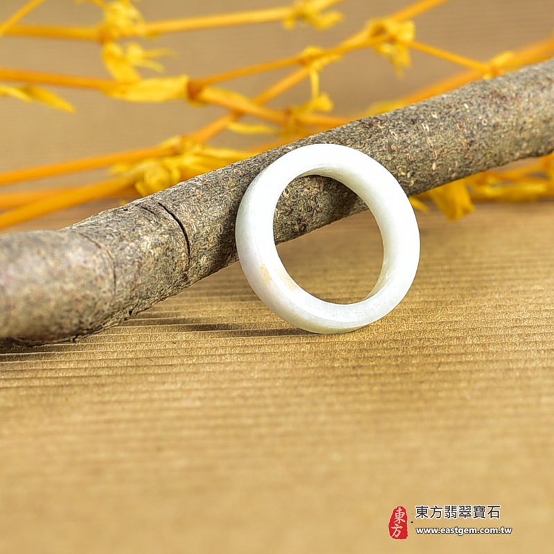翡翠戒指|天然玉石玉戒・日常配戴與送禮款式|圓滿和合・平安順遂・吉祥如意・福氣常伴・情緣長久|翡翠玉戒・版指戒・板指戒・結婚戒指・男女對戒・情侶對戒|可客製化訂做各式翡翠戒指、吊墜、玉珮與項鍊|RNG1163|商品照片與資料介紹 8 翡翠戒指|天然玉石玉戒・日常配戴與送禮款式|圓滿和合・平安順遂・吉祥如意・福氣常伴・情緣長久|翡翠玉戒・版指戒・板指戒・結婚戒指・男女對戒・情侶對戒|可客製化訂做各式翡翠戒指、吊墜、玉珮與項鍊|RNG1163|商品照片與資料介紹 8