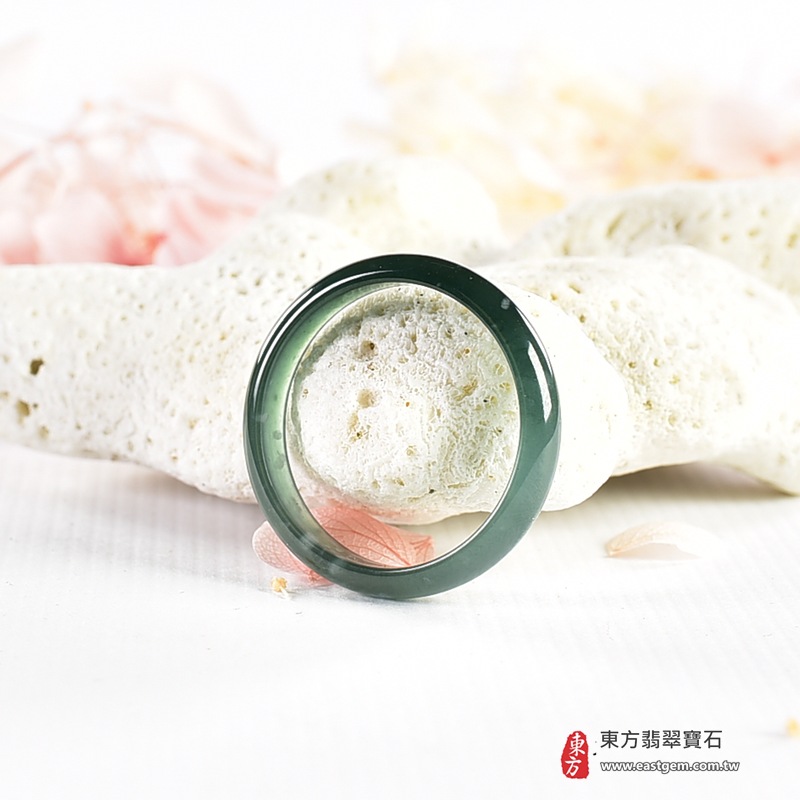 翡翠戒指｜天然玉石玉戒・日常配戴與送禮款式｜圓滿和合・平安順遂・吉祥如意・福氣常伴・情緣長久｜翡翠玉戒・版指戒・板指戒・結婚戒指・男女對戒・情侶對戒｜可客製化訂做各式翡翠戒指、吊墜、玉珮與項鍊｜RNG1130｜商品照片與資料介紹 5