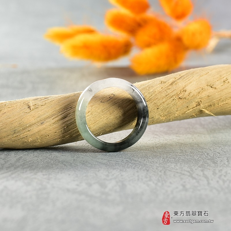 A貨緬甸天然翡翠戒指|淺綠白底青漸變色平口戒|天然翡翠玉戒・天然玉石戒指・白底青漸變色翡翠・淺綠色翡翠戒指・平口戒款式|圓滿和合・平安順遂・吉祥如意・福氣常伴・情緣長久|翡翠玉戒・版指戒・板指戒・結婚戒指・男女對戒・情侶對戒|可客製化訂做各式翡翠戒指、吊墜、玉珮與項鍊|RNG889|附A貨翡翠雙證書 5 A貨緬甸天然翡翠戒指|淺綠白底青漸變色平口戒|天然翡翠玉戒・天然玉石戒指・白底青漸變色翡翠・淺綠色翡翠戒指・平口戒款式|圓滿和合・平安順遂・吉祥如意・福氣常伴・情緣長久|翡翠玉戒・版指戒・板指戒・結婚戒指・男女對戒・情侶對戒|可客製化訂做各式翡翠戒指、吊墜、玉珮與項鍊|RNG889|附A貨翡翠雙證書 5