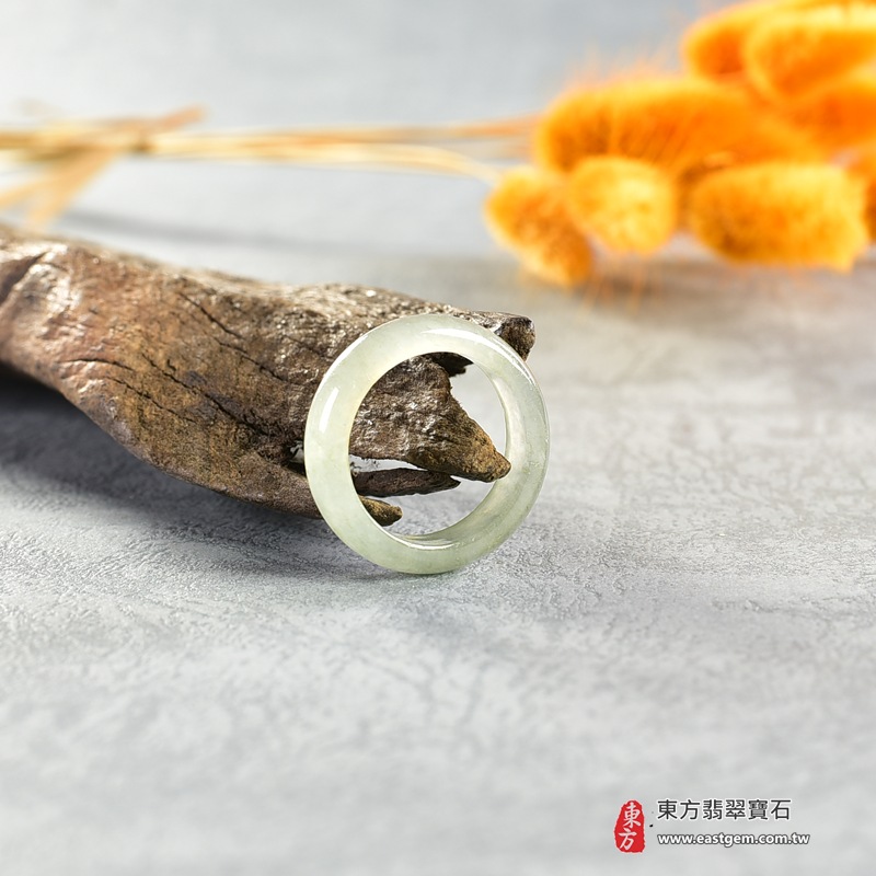A貨緬甸天然翡翠戒指|淺綠油青種平口戒|天然翡翠玉戒・天然玉石戒指・油青種翡翠・淺綠色翡翠戒指・平口戒款式|圓滿和合・平安順遂・吉祥如意・福氣常伴・情緣長久|翡翠玉戒・版指戒・板指戒・結婚戒指・男女對戒・情侶對戒|可客製化訂做各式翡翠戒指、吊墜、玉珮與項鍊|RNG897|附A貨翡翠雙證書 5 A貨緬甸天然翡翠戒指|淺綠油青種平口戒|天然翡翠玉戒・天然玉石戒指・油青種翡翠・淺綠色翡翠戒指・平口戒款式|圓滿和合・平安順遂・吉祥如意・福氣常伴・情緣長久|翡翠玉戒・版指戒・板指戒・結婚戒指・男女對戒・情侶對戒|可客製化訂做各式翡翠戒指、吊墜、玉珮與項鍊|RNG897|附A貨翡翠雙證書 5