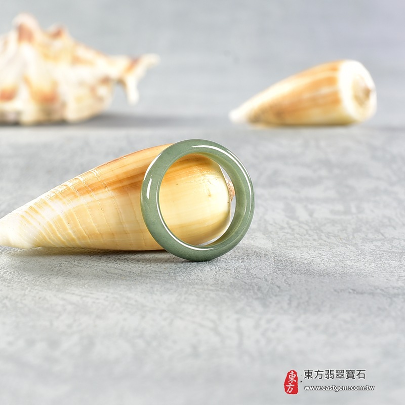 A貨緬甸天然翡翠戒指|淺綠油青種平口戒|天然翡翠玉戒・天然玉石戒指・油青種翡翠・淺綠色翡翠戒指・平口戒款式|圓滿和合・平安順遂・吉祥如意・福氣常伴・情緣長久|翡翠玉戒・版指戒・板指戒・結婚戒指・男女對戒・情侶對戒|可客製化訂做各式翡翠戒指、吊墜、玉珮與項鍊|RNG899|附A貨翡翠雙證書 7 A貨緬甸天然翡翠戒指|淺綠油青種平口戒|天然翡翠玉戒・天然玉石戒指・油青種翡翠・淺綠色翡翠戒指・平口戒款式|圓滿和合・平安順遂・吉祥如意・福氣常伴・情緣長久|翡翠玉戒・版指戒・板指戒・結婚戒指・男女對戒・情侶對戒|可客製化訂做各式翡翠戒指、吊墜、玉珮與項鍊|RNG899|附A貨翡翠雙證書 7