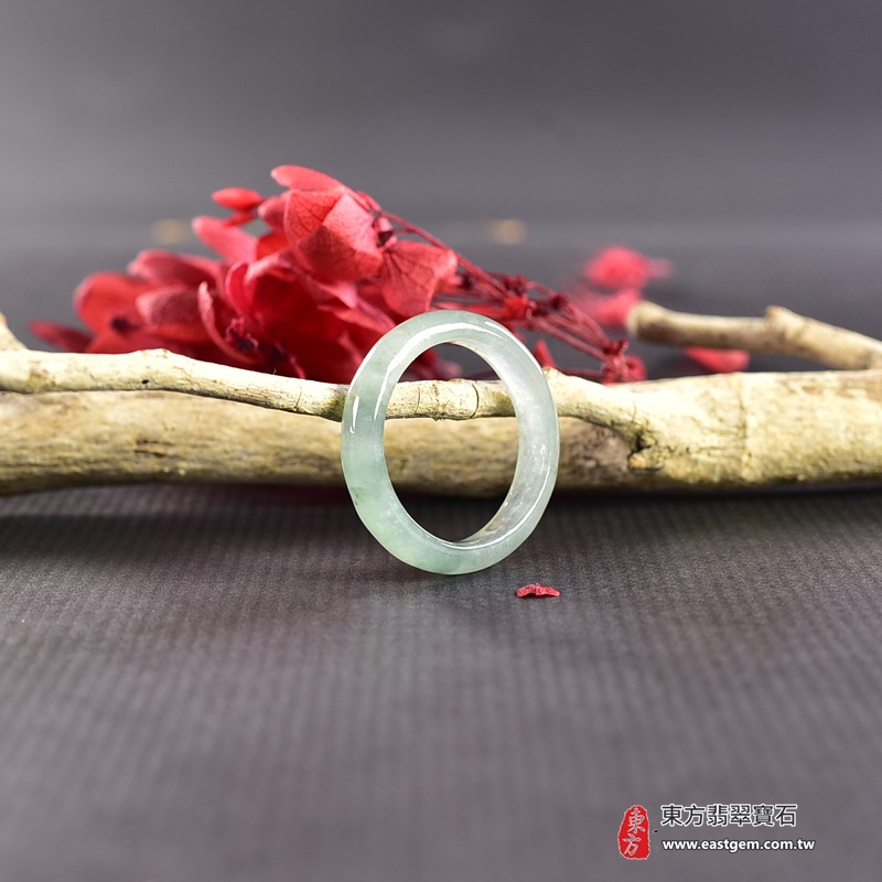 翡翠戒指|天然玉石玉戒・日常配戴與送禮款式|圓滿和合・平安順遂・吉祥如意・福氣常伴・情緣長久|翡翠玉戒・版指戒・板指戒・結婚戒指・男女對戒・情侶對戒|可客製化訂做各式翡翠戒指、吊墜、玉珮與項鍊|RNG916|商品照片與資料介紹 6 翡翠戒指|天然玉石玉戒・日常配戴與送禮款式|圓滿和合・平安順遂・吉祥如意・福氣常伴・情緣長久|翡翠玉戒・版指戒・板指戒・結婚戒指・男女對戒・情侶對戒|可客製化訂做各式翡翠戒指、吊墜、玉珮與項鍊|RNG916|商品照片與資料介紹 6