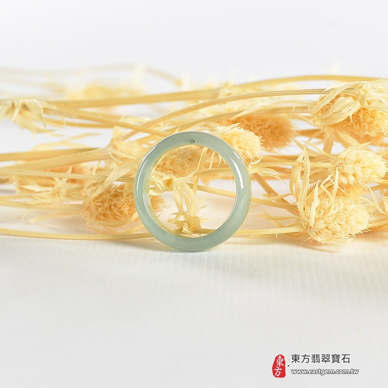 翡翠戒指｜天然玉石玉戒・日常配戴與送禮款式｜圓滿和合・平安順遂・吉祥如意・福氣常伴・情緣長久｜翡翠玉戒・版指戒・板指戒・結婚戒指・男女對戒・情侶對戒｜可客製化訂做各式翡翠戒指、吊墜、玉珮與項鍊｜RNG995｜商品照片與資料介紹 5