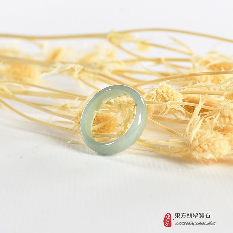翡翠戒指｜天然玉石玉戒・日常配戴與送禮款式｜圓滿和合・平安順遂・吉祥如意・福氣常伴・情緣長久｜翡翠玉戒・版指戒・板指戒・結婚戒指・男女對戒・情侶對戒｜可客製化訂做各式翡翠戒指、吊墜、玉珮與項鍊｜RNG995｜商品照片與資料介紹 7
