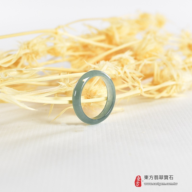 翡翠戒指|天然玉石玉戒・日常配戴與送禮款式|圓滿和合・平安順遂・吉祥如意・福氣常伴・情緣長久|翡翠玉戒・版指戒・板指戒・結婚戒指・男女對戒・情侶對戒|可客製化訂做各式翡翠戒指、吊墜、玉珮與項鍊|RNG997|商品照片與資料介紹 7 翡翠戒指|天然玉石玉戒・日常配戴與送禮款式|圓滿和合・平安順遂・吉祥如意・福氣常伴・情緣長久|翡翠玉戒・版指戒・板指戒・結婚戒指・男女對戒・情侶對戒|可客製化訂做各式翡翠戒指、吊墜、玉珮與項鍊|RNG997|商品照片與資料介紹 7