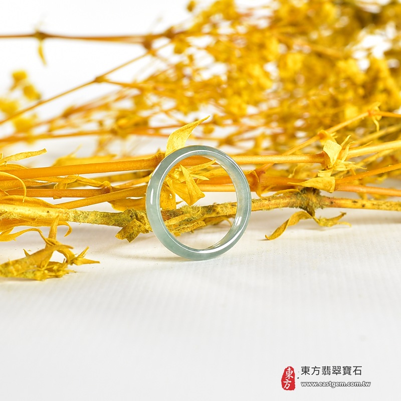翡翠戒指|天然玉石玉戒・日常配戴與送禮款式|圓滿和合・平安順遂・吉祥如意・福氣常伴・情緣長久|翡翠玉戒・版指戒・板指戒・結婚戒指・男女對戒・情侶對戒|可客製化訂做各式翡翠戒指、吊墜、玉珮與項鍊|RNG1001|商品照片與資料介紹 4 翡翠戒指|天然玉石玉戒・日常配戴與送禮款式|圓滿和合・平安順遂・吉祥如意・福氣常伴・情緣長久|翡翠玉戒・版指戒・板指戒・結婚戒指・男女對戒・情侶對戒|可客製化訂做各式翡翠戒指、吊墜、玉珮與項鍊|RNG1001|商品照片與資料介紹 4