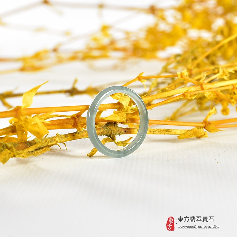 翡翠戒指|天然玉石玉戒・日常配戴與送禮款式|圓滿和合・平安順遂・吉祥如意・福氣常伴・情緣長久|翡翠玉戒・版指戒・板指戒・結婚戒指・男女對戒・情侶對戒|可客製化訂做各式翡翠戒指、吊墜、玉珮與項鍊|RNG1002|商品照片與資料介紹 5 翡翠戒指|天然玉石玉戒・日常配戴與送禮款式|圓滿和合・平安順遂・吉祥如意・福氣常伴・情緣長久|翡翠玉戒・版指戒・板指戒・結婚戒指・男女對戒・情侶對戒|可客製化訂做各式翡翠戒指、吊墜、玉珮與項鍊|RNG1002|商品照片與資料介紹 5