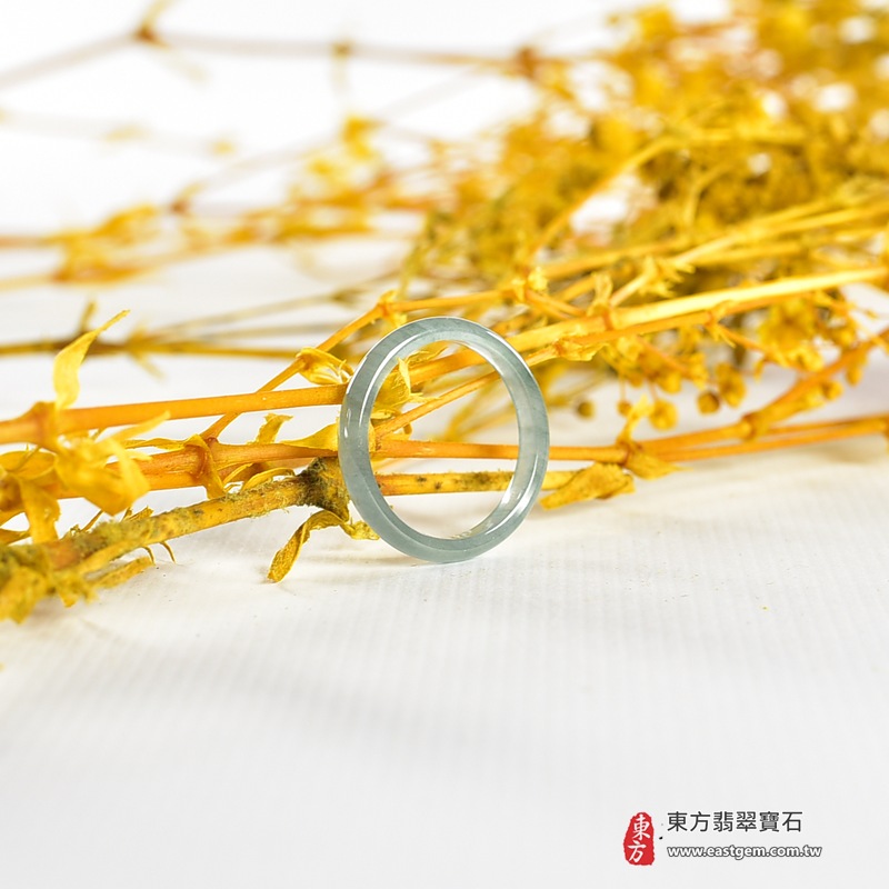 翡翠戒指|天然玉石玉戒・日常配戴與送禮款式|圓滿和合・平安順遂・吉祥如意・福氣常伴・情緣長久|翡翠玉戒・版指戒・板指戒・結婚戒指・男女對戒・情侶對戒|可客製化訂做各式翡翠戒指、吊墜、玉珮與項鍊|RNG1002|商品照片與資料介紹 6 翡翠戒指|天然玉石玉戒・日常配戴與送禮款式|圓滿和合・平安順遂・吉祥如意・福氣常伴・情緣長久|翡翠玉戒・版指戒・板指戒・結婚戒指・男女對戒・情侶對戒|可客製化訂做各式翡翠戒指、吊墜、玉珮與項鍊|RNG1002|商品照片與資料介紹 6