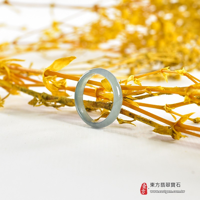 翡翠戒指｜天然玉石玉戒・日常配戴與送禮款式｜圓滿和合・平安順遂・吉祥如意・福氣常伴・情緣長久｜翡翠玉戒・版指戒・板指戒・結婚戒指・男女對戒・情侶對戒｜可客製化訂做各式翡翠戒指、吊墜、玉珮與項鍊｜RNG1003｜商品照片與資料介紹 3